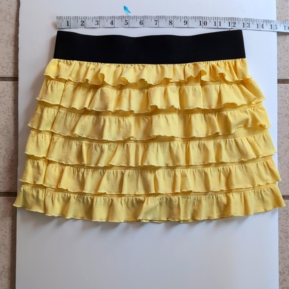 Dresses & Skirts - Skirt